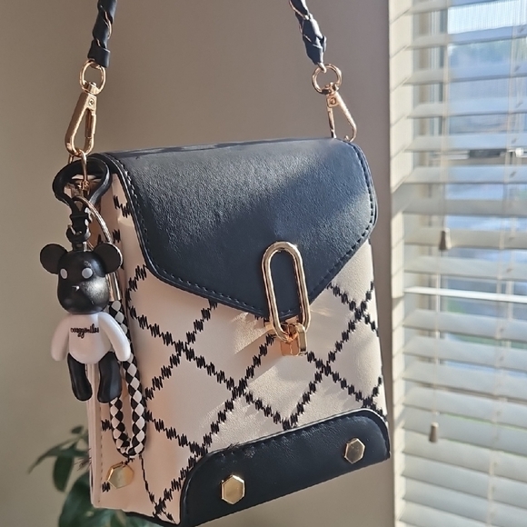 Handbags - Stylish Black and White Women's Bag